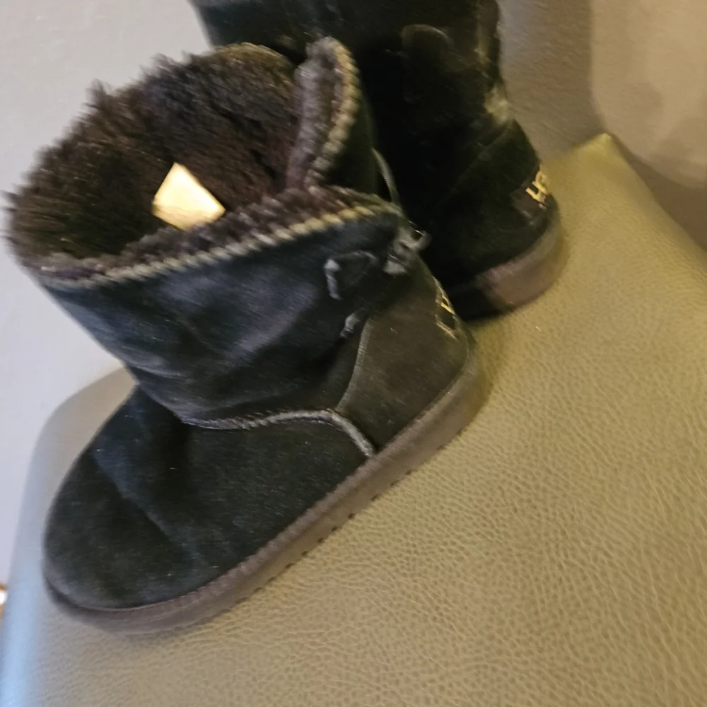 UGG‎ Bailey Suede Sharling Boots Black Womens Size 4 Fur Lined Boots